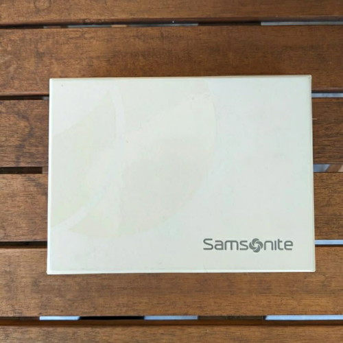 Samsonite Cordova leather wallet like new, black with box