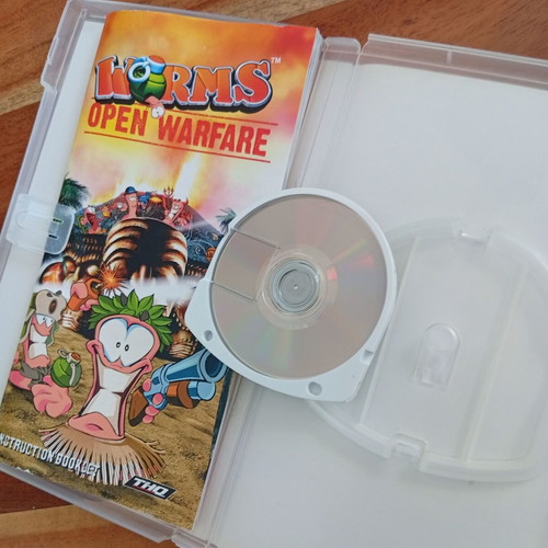Worms Open Warfare 2010 PSP Essentials used