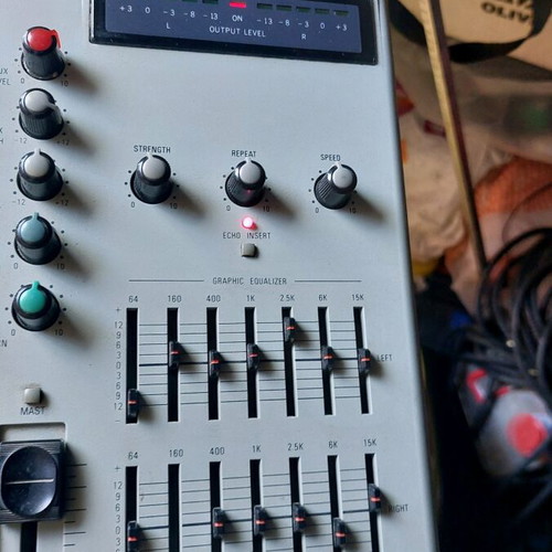 Pro2 M650 mixer used, 14 inputs, 7-band equalizer
