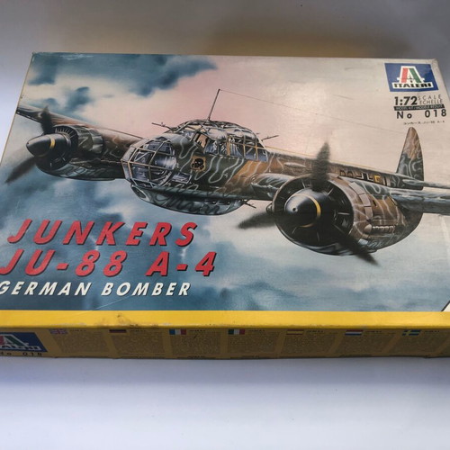Junkers JU-88 A-4 German Bomber model kit new 1:72 Italeri