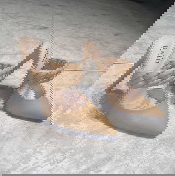 Raid mules never worn no37 αφόρετα ΠΡΟΣΦΟΡΑ τακούνια πέδιλα