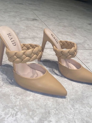 Raid πέδιλα τακουνιού αφόρετα no37 μπεζ