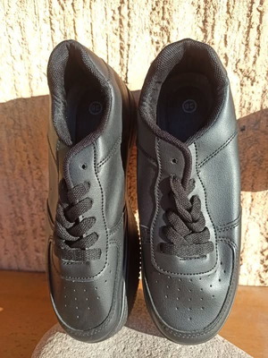 Children's athletic shoes black size 36, new