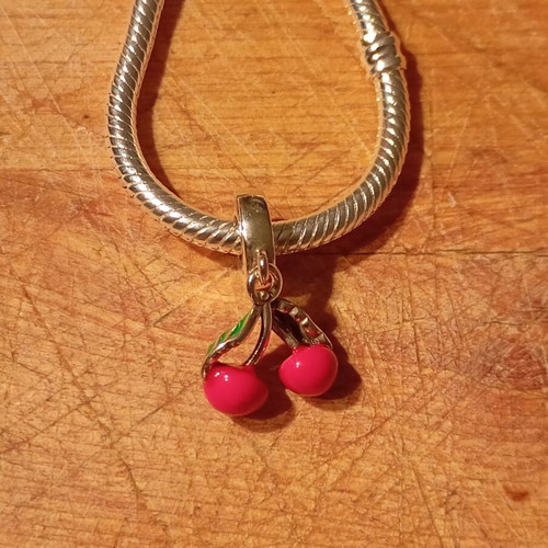 Pandora cherries charm original, like new, red