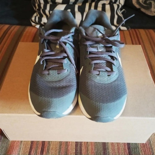 Nike Revolution 6 running shoes like new, gray, size 38.5