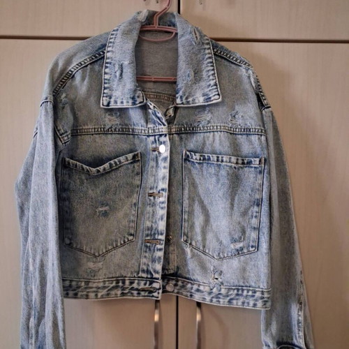 Short denim jacket women's new with rips size M