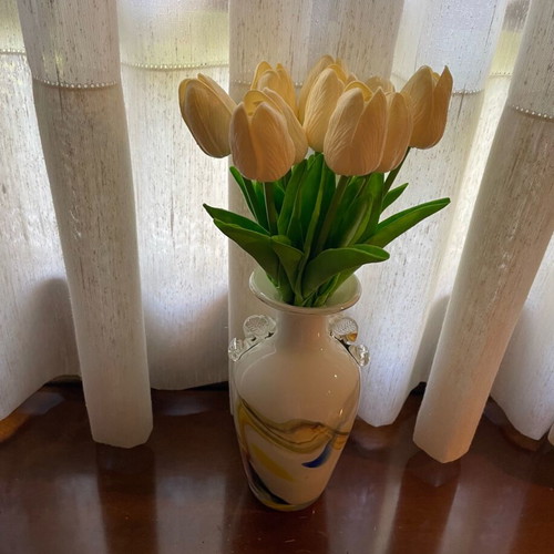 Murano vintage vase 1970 handmade by Carlo Moretti, like new, cream