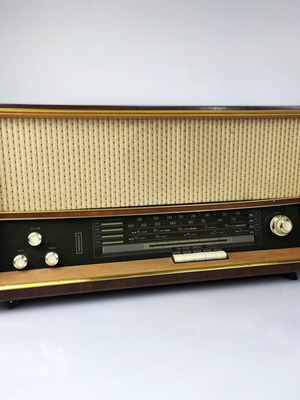 Stern Radio Sonneberg Ilmenau 5030 ραδιόφωνο vintage μεταχειρισμένο, ξύλινη καμπίνα