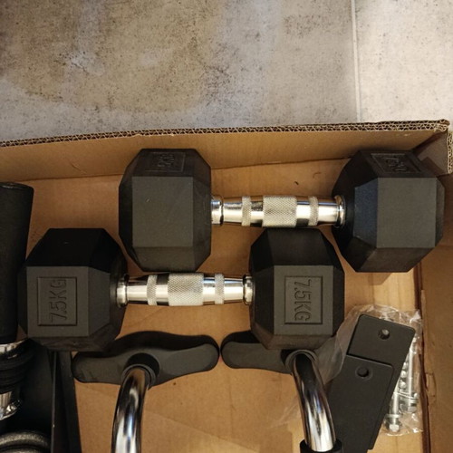 Pair of 7.5 kg dumbbells like new