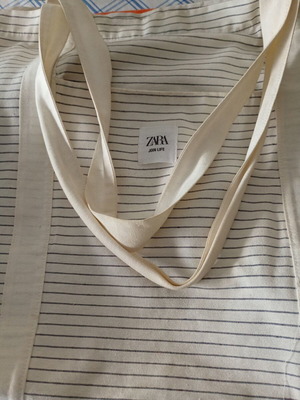 Zara λευκή βαμβακερή τσάντα ώμου