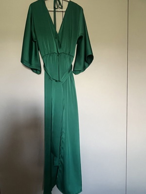 Dress White 22 satin mint, new, XL size