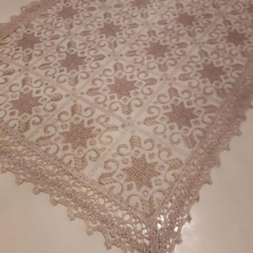 Table runner ecru with gold embroidery and lace edge like new