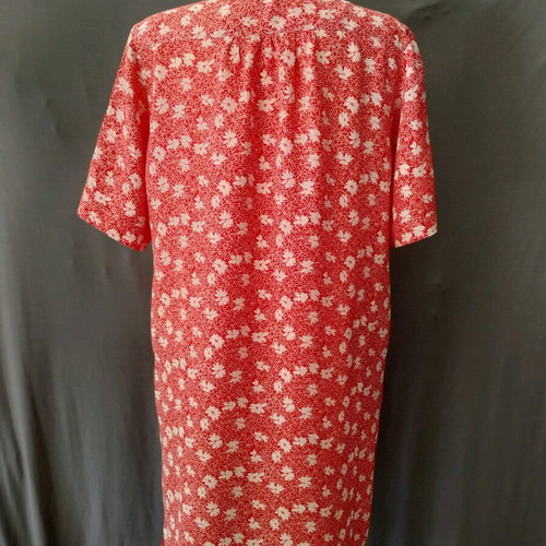 Handmade robe size L like new with pockets