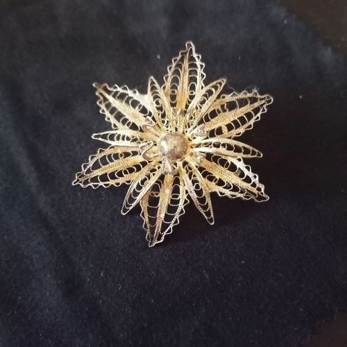 Silver ornate brooch from the '60s like new, 5cm diameter