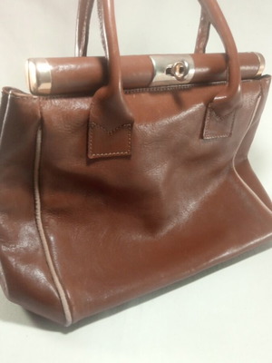 Τσάντα χειρός δερμάτινη καφέ μεταχειρισμένη σε πολύ καλή κατάσταση