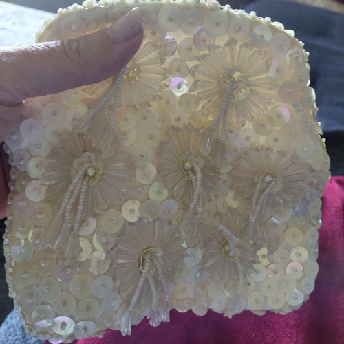 Vintage clutch bag like new with white sequins and beads