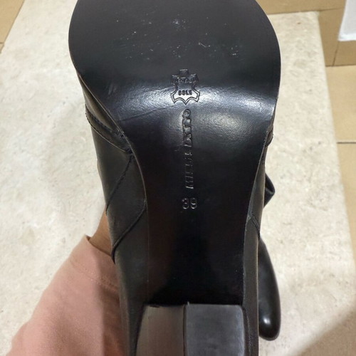 Boots new, leather, size 39