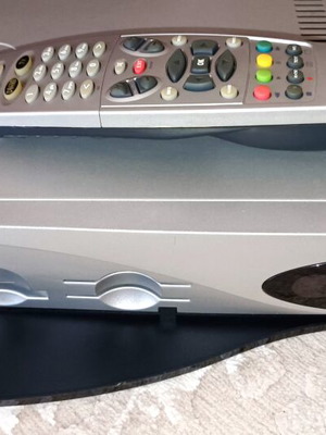 Dream Multimedia DM7000-S satellite receiver like new with remote and 250GB HDD