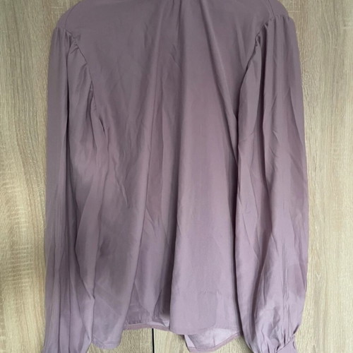 MilkWhite shirt, small, lilac