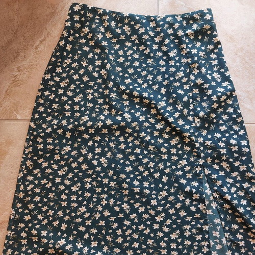 Floral midi skirt, size Small, green with side slit