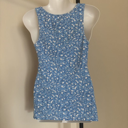 Gap sleeveless top like new, floral pattern, size M