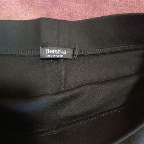 Bershka skirt small size, tight elastic fabric, black, like new