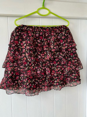 Boho floral skirt used, La Redoute Collections, black and pink