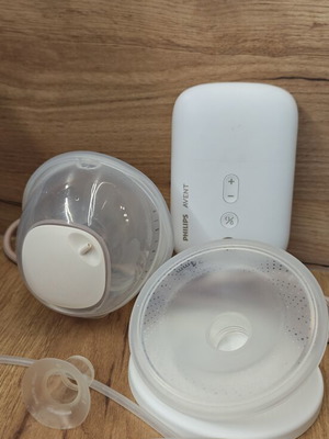 Philips Avent Hands Free Breast Pump like new