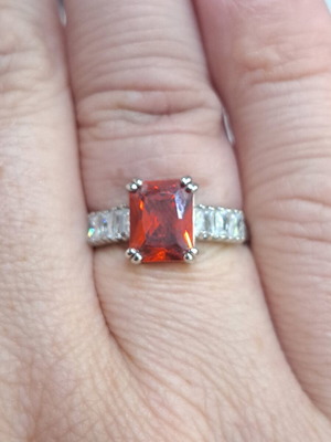 Pt 950 Silver Ring with Red Square Stone like new