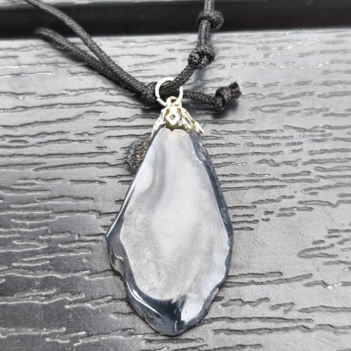 Energy Agate Crystal Necklace new, natural black agate