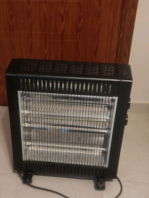 Σόμπα με λάμπες quartz 2200w μεταχειρισμένη