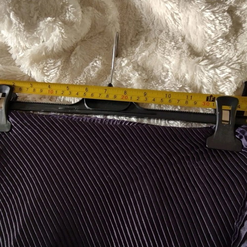 Skirt like new, unique designer purple, size M
