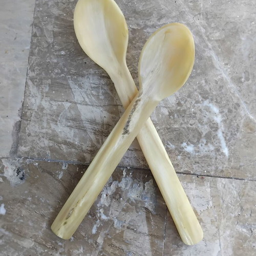 Handmade horn spoons like new, vintage, set of 2