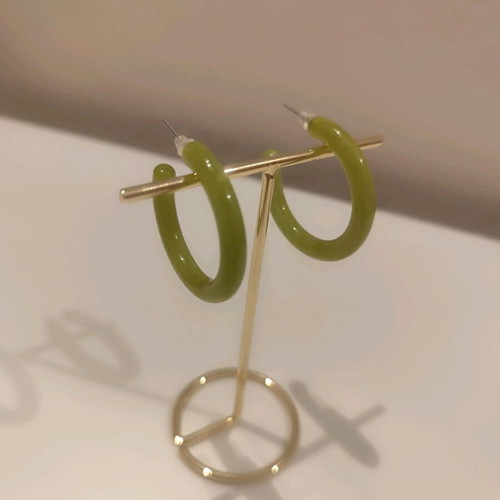 Earrings modern impressive green new