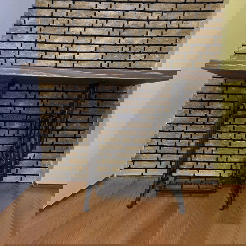 Κονσόλα γραφείο vintage με πόδια ραπτομηχανής Singer καινούργιο