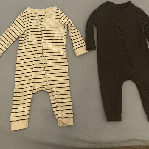 Baby rompers for boy 3-6 months with zipper pack like new