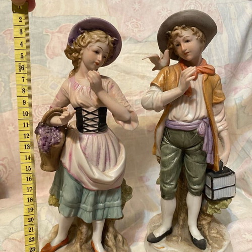 Porcelain figurines new, 1970s decade, set of 2 pieces