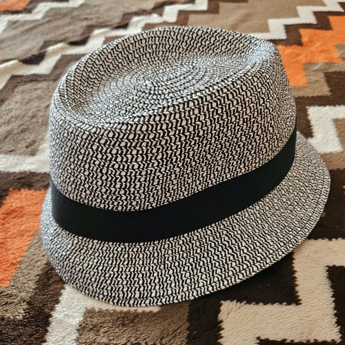 Hat new size 59