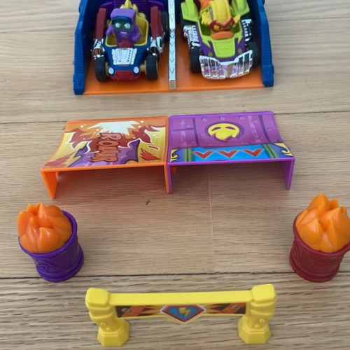 Superzings Kaboom Race like new