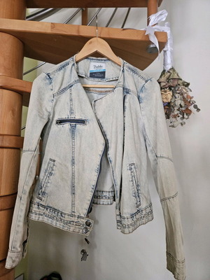 Zara Trafaluc denim jacket used with diagonal zipper