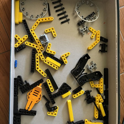 Clementoni Engineering Workshop Bulldozer STEM educational game like new