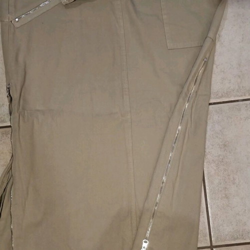Beige skirt used with zippers on right and left size L