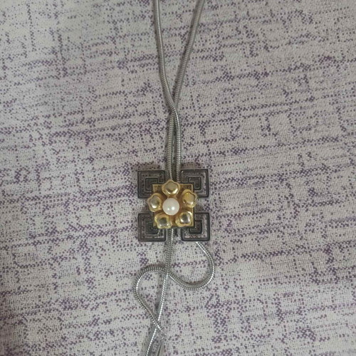 Necklace with adjustable height