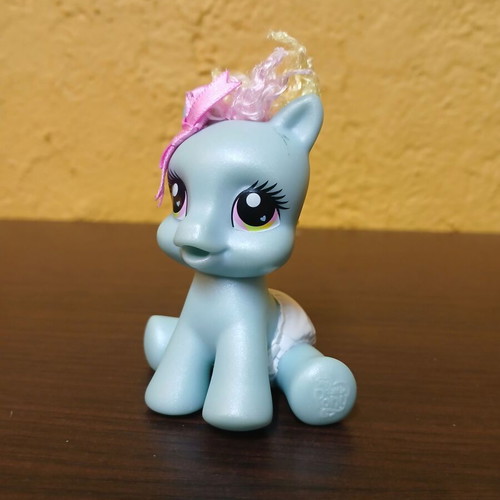 My Little Pony Newborn Cutie used baby pony figure Hasbro