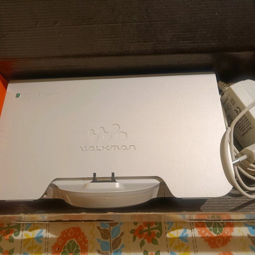 Sony Ericsson speakers like new
