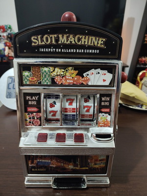 Slot Machine toy like new, lights not working
