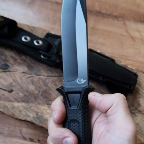 Gerber Strongarm Survival Knife with Sheath Black new