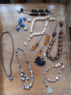 Worry beads and necklace used, collection
