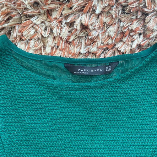 Peplum top Zara XS green like new