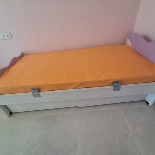 Children's bed with mattress, slightly used, 0.90 x 2.00 m